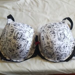 Torrid tshirt bra 40ddd